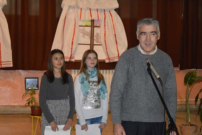 Ifjú költők bemutatkozása 2015. december 16. képek